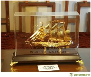 Quà Tặng Thuyền Phong Thủy Đúc Vàng Lá 24K