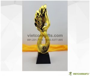 Quà Tặng Cúp Gỗ Đồng 05