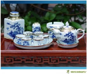 Quà Tặng Ấm Chén Men Lam Cổ Bọc Đồng Chóp Lửa Vẽ Lã Vọng Kèm Phụ Kiện